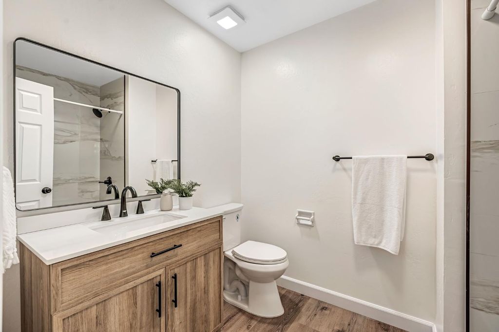 Image 16 of property listing at 1442 S Recreation Avenue, Fresno, CA 93702