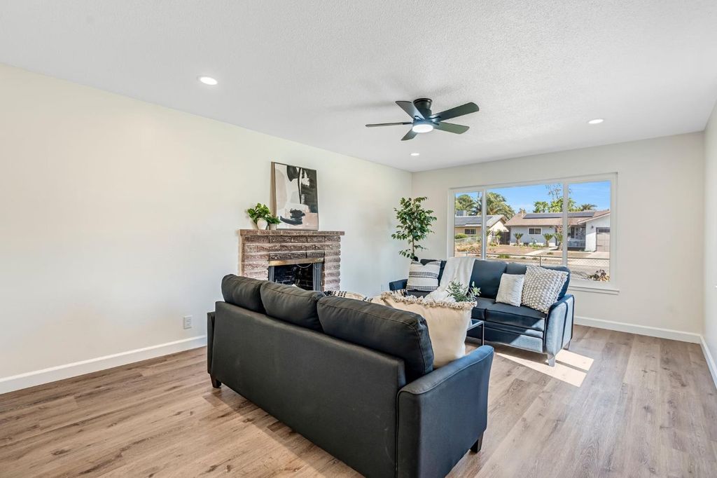 Image 5 of property listing at 1442 S Recreation Avenue, Fresno, CA 93702