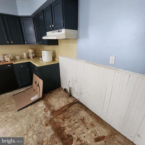 46 N WATER ST, Spring Grove, PA 17362