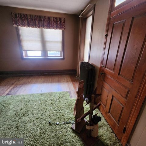 46 N WATER ST, Spring Grove, PA 17362