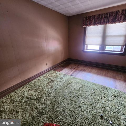 46 N WATER ST, Spring Grove, PA 17362