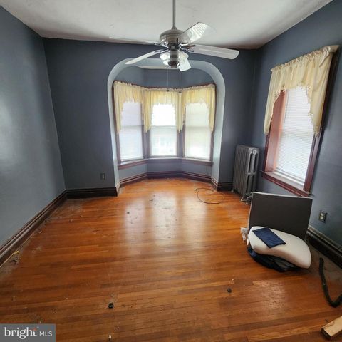 46 N WATER ST, Spring Grove, PA 17362