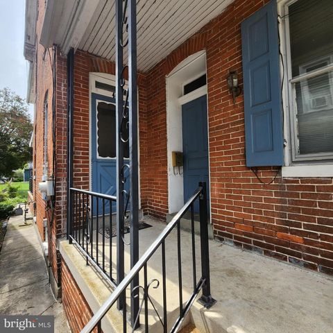 46 N WATER ST, Spring Grove, PA 17362
