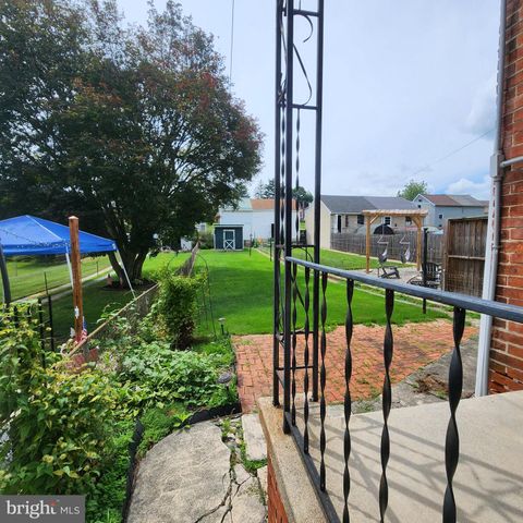 46 N WATER ST, Spring Grove, PA 17362