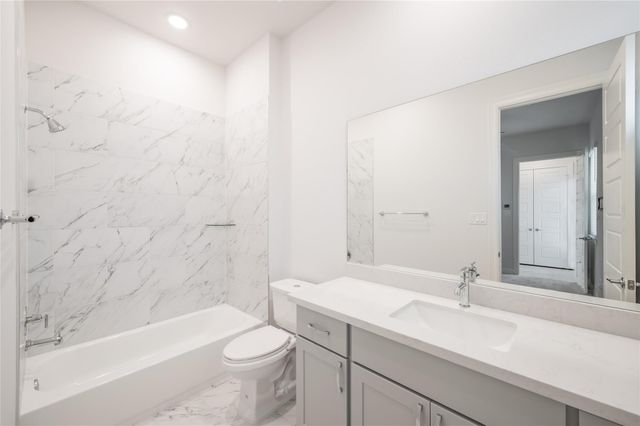 10915 Upland Retreat Drive, Houston, TX 77043