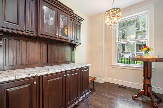 60 Lafayette Avenue NE, Grand Rapids, MI 49503