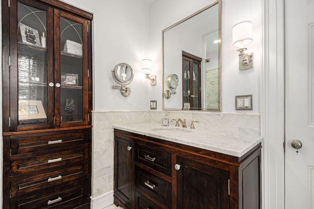 60 Lafayette Avenue NE, Grand Rapids, MI 49503