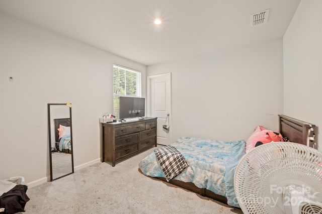 707 Pointe Andrews Drive SW, Concord, NC 28025