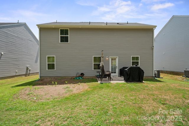 707 Pointe Andrews Drive SW, Concord, NC 28025