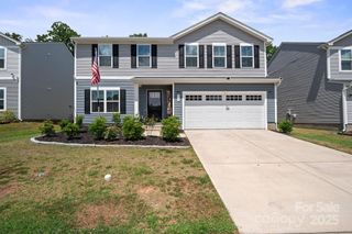 707 Pointe Andrews Drive SW, Concord, NC 28025