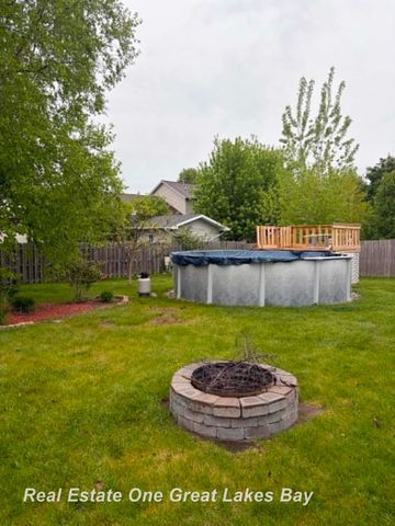 2894 Pimlico Lane, Saginaw, MI 48603