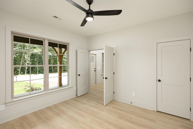 1918 Corral Road, Signal Mountain, TN 37377