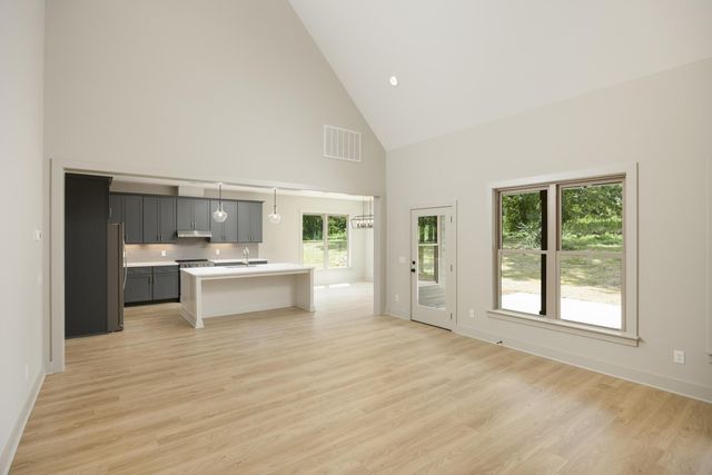 1918 Corral Road, Signal Mountain, TN 37377