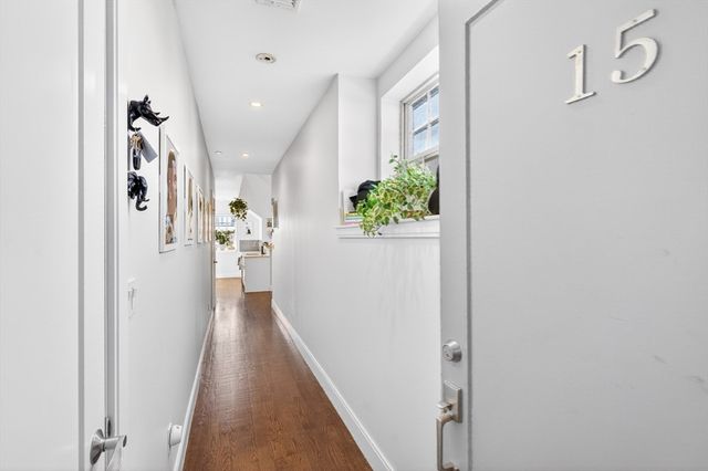 225 Dorchester St 15, Boston, MA 02127