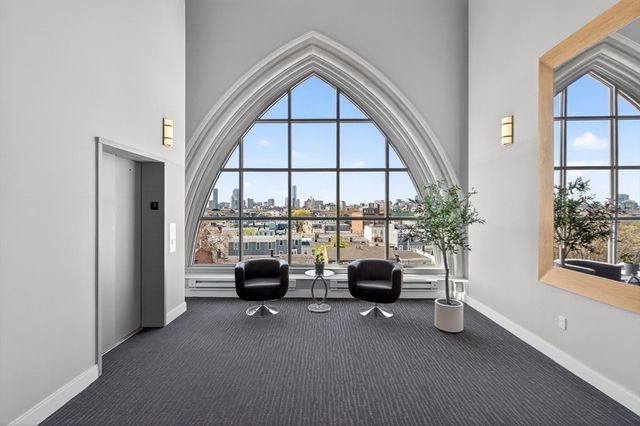 225 Dorchester St 15, Boston, MA 02127