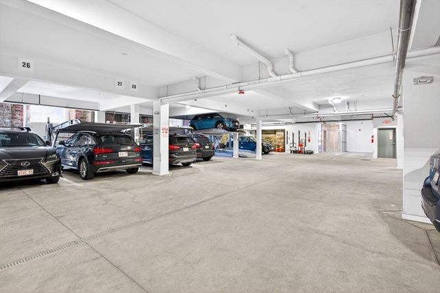 225 Dorchester St 15, Boston, MA 02127