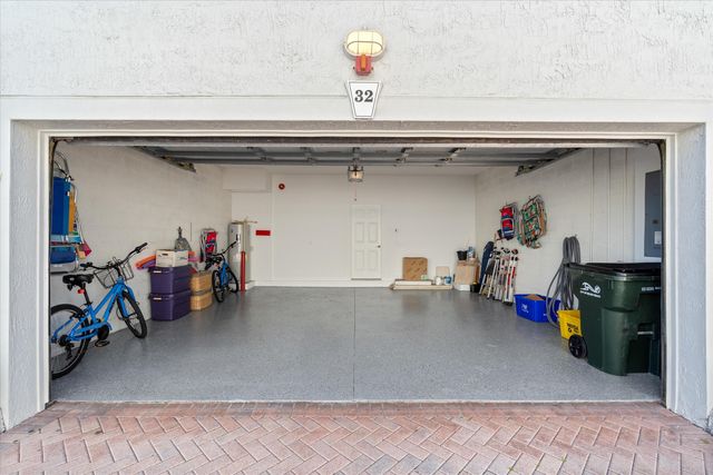 295 NE 5th Avenue 32, Delray Beach, FL 33483