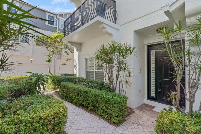 295 NE 5th Avenue 32, Delray Beach, FL 33483