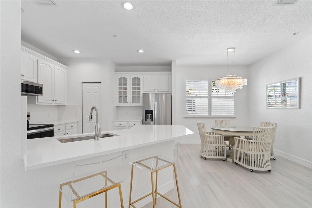 295 NE 5th Avenue 32, Delray Beach, FL 33483