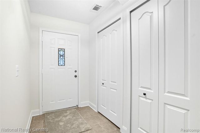 35863 Hunter Avenue, Westland, MI 48185