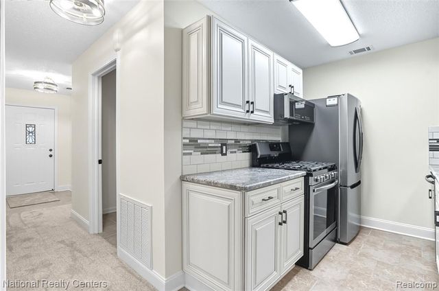 35863 Hunter Avenue, Westland, MI 48185