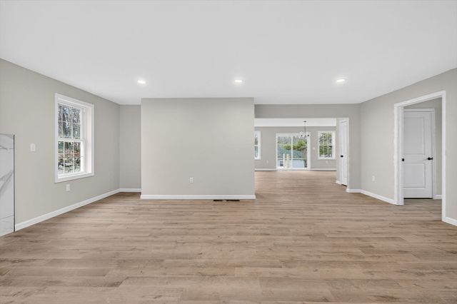 65 Ormonde Rd, Methuen, MA 01844