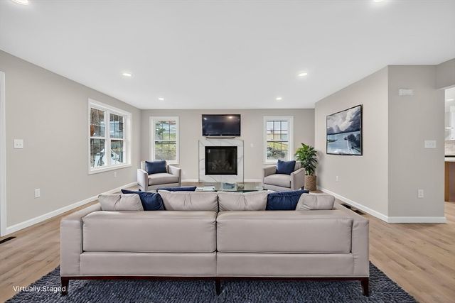 65 Ormonde Rd, Methuen, MA 01844