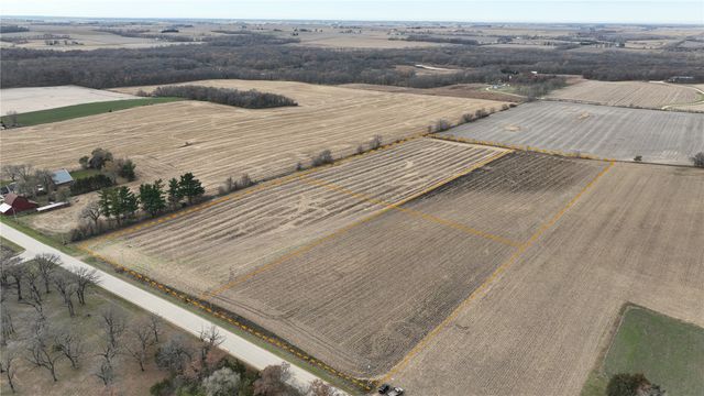 Jordans Grove Road, Central City, IA 52214