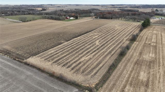 Jordans Grove Road, Central City, IA 52214