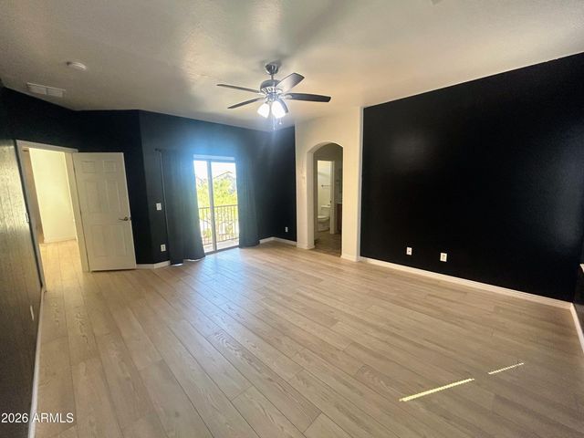 5812 S 10TH Drive, Phoenix, AZ 85041