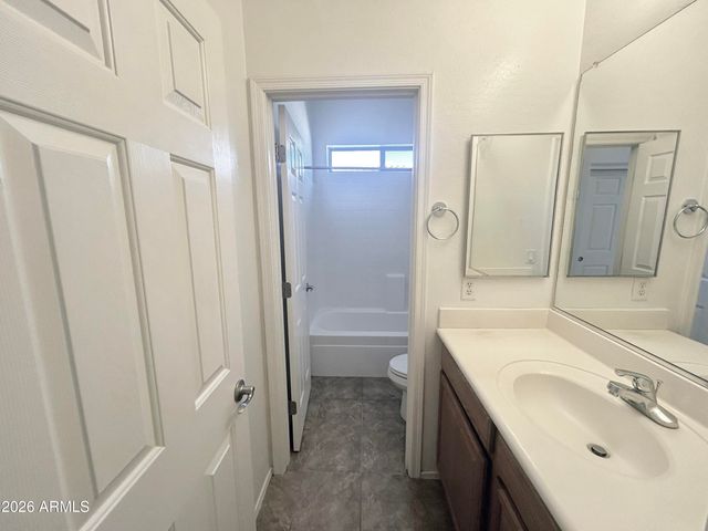 5812 S 10TH Drive, Phoenix, AZ 85041