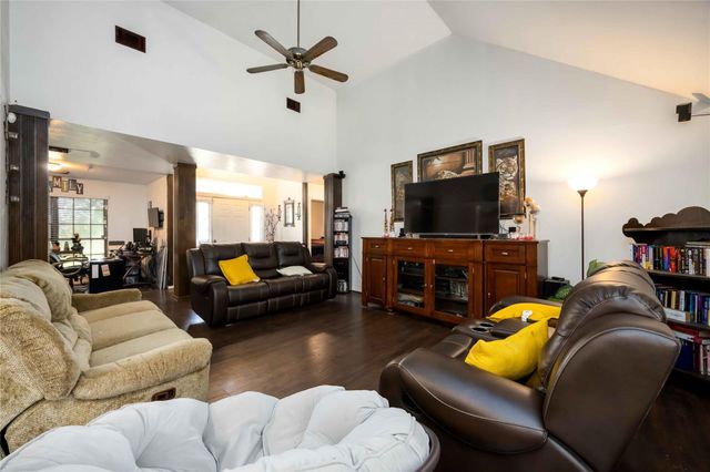 9401 Kappa Drive, Houston, TX 77051