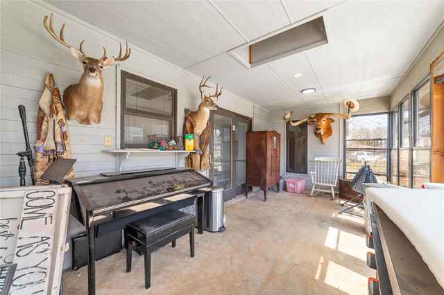 1811 Saylor ST, Goldthwaite, TX 76844