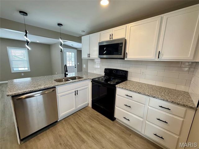 10563 Decker Avenue, St Louis, MO 63114