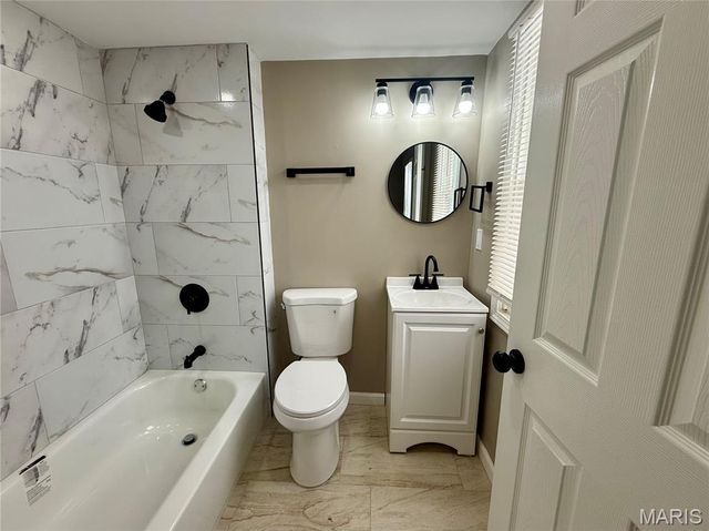 10563 Decker Avenue, St Louis, MO 63114