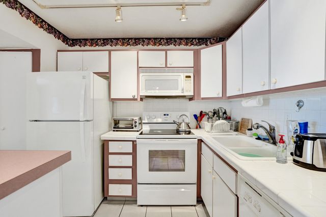 160 CYPRESS CLUB Drive 630, Pompano Beach, FL 33060