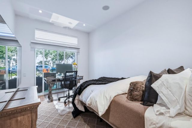 810 Lakeshore Drive, Redwood City, CA 94065