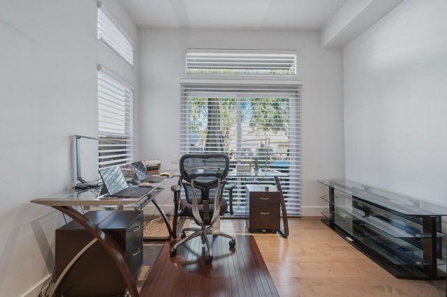 810 Lakeshore Drive, Redwood City, CA 94065