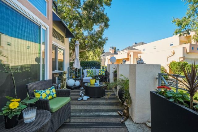 810 Lakeshore Drive, Redwood City, CA 94065