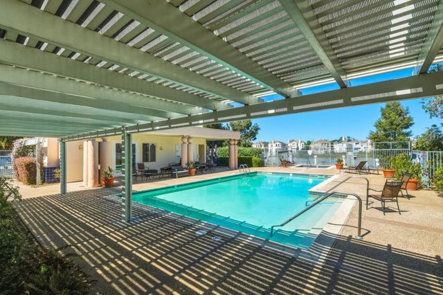 810 Lakeshore Drive, Redwood City, CA 94065