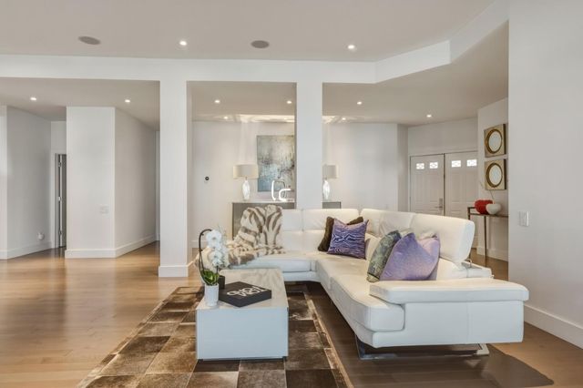 810 Lakeshore Drive, Redwood City, CA 94065