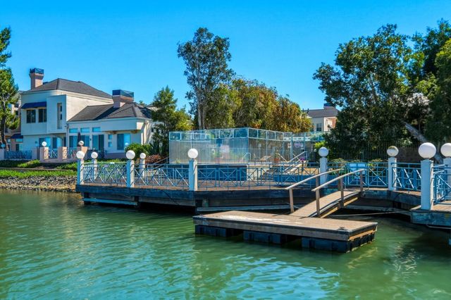 810 Lakeshore Drive, Redwood City, CA 94065
