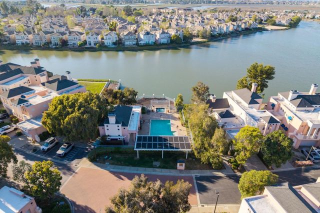 810 Lakeshore Drive, Redwood City, CA 94065