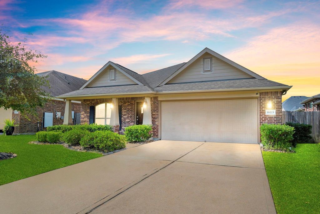 18223 Bridle Meadow Lane, Tomball, TX 77377
