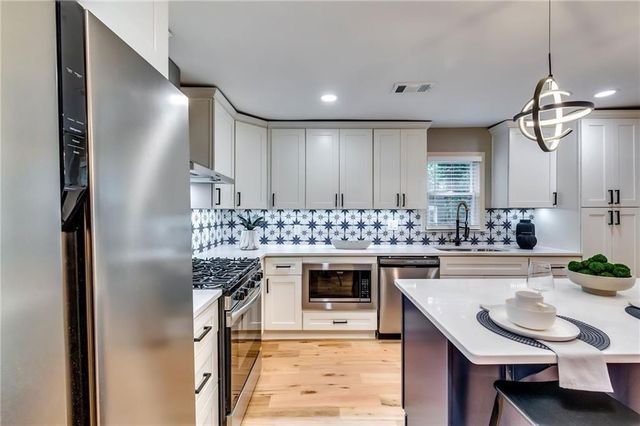 1294 Almont SW Drive, Atlanta, GA 30310