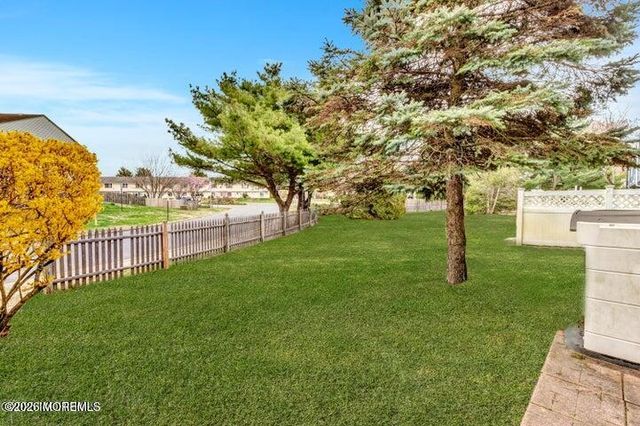 7 Creek Road, Brick, NJ 08724