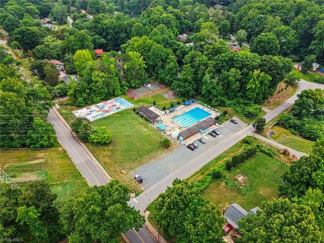 3861 Tangle Lane, Winston-salem, NC 27106