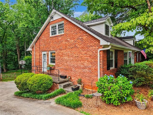3861 Tangle Lane, Winston-salem, NC 27106