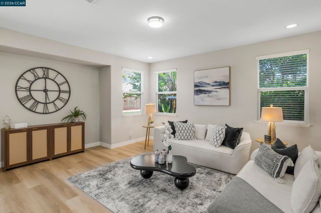 38 Keith Ct, Oakley, CA 94561