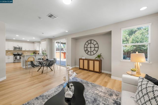 38 Keith Ct, Oakley, CA 94561